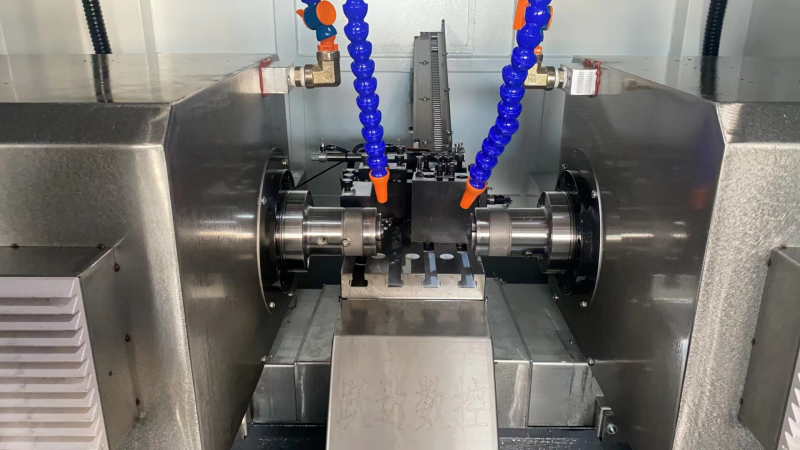 江蘇STA25型雙軸數(shù)控機(jī)床